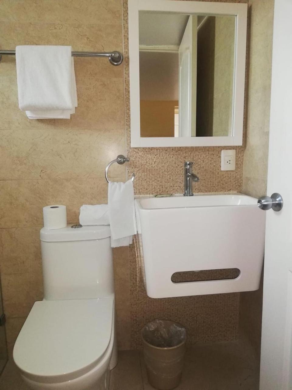 Hotel Torre Esmeralda Chilpancingo de los Bravos エクステリア 写真